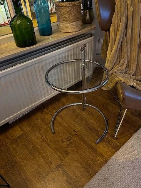 Design bijzettafel chroom en glas, Huis en Inrichting, Tafels | Bijzettafels, Ophalen, Gebruikt, Eileen gray artifort eames bauhaus pastoe gispen leolux vitra