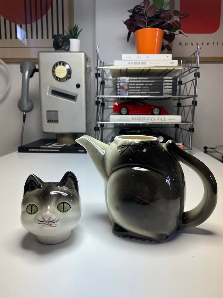 Vintage Theepot Poes - Charmante Kattenvormige Theepot, Antiek en Kunst, Antiek | Porselein, Ophalen