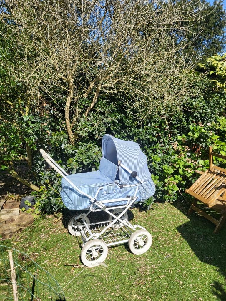 Teutonia quattro kinderwagen, Kinderen en Baby's, Kinderwagens en Combinaties, Ophalen, Overige merken, Met reiswieg