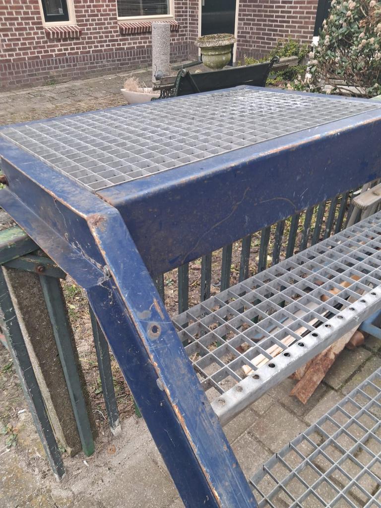 Trap 4 Treden, Ophalen, Gebruikt