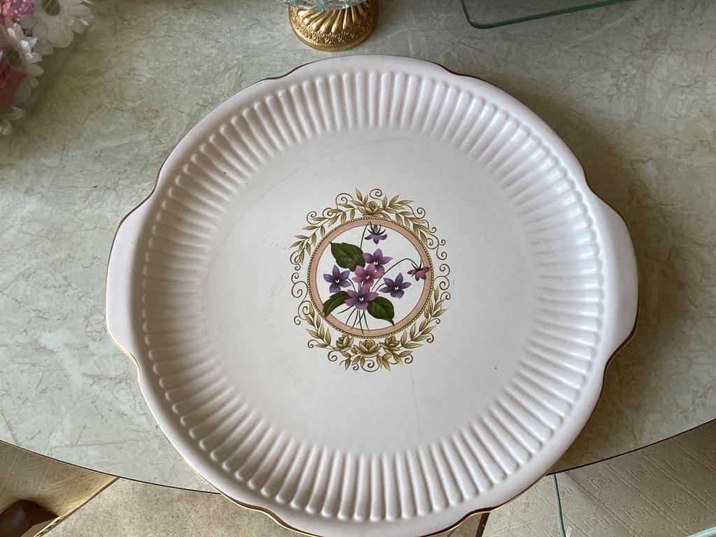 Flora keramiek Gouda // Monaco. 30x28 cm, Antiek en Kunst, Ophalen of Verzenden