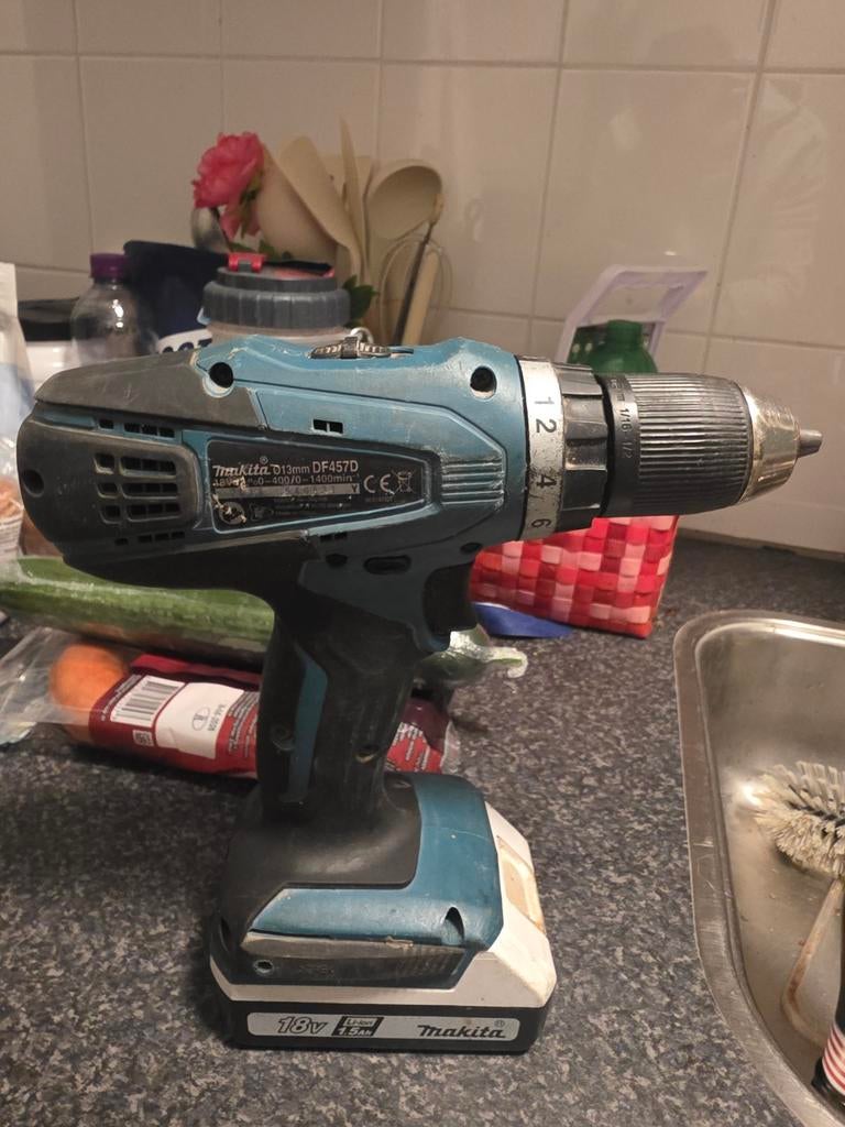 Makita Schroefmachine met Hardcase, Lader & Accu, Gebruikt, Variabele snelheid, Ophalen of Verzenden, Boor- en Schroefmachine