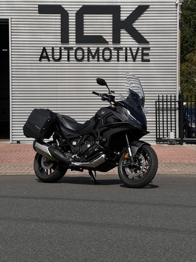 Honda NT 1100 A | 2023 | 11.891 km | Apple Carplay, Motoren, Motoren | Honda, 2 cilinders, Motorrijbewijs A, Bedrijf, Handvatverwarming