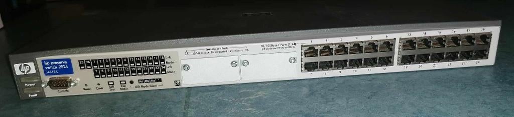 HP - J4813A - HP ProCurve Switch 2524 (2002), Computers en Software, Ophalen of Verzenden, Gebruikt