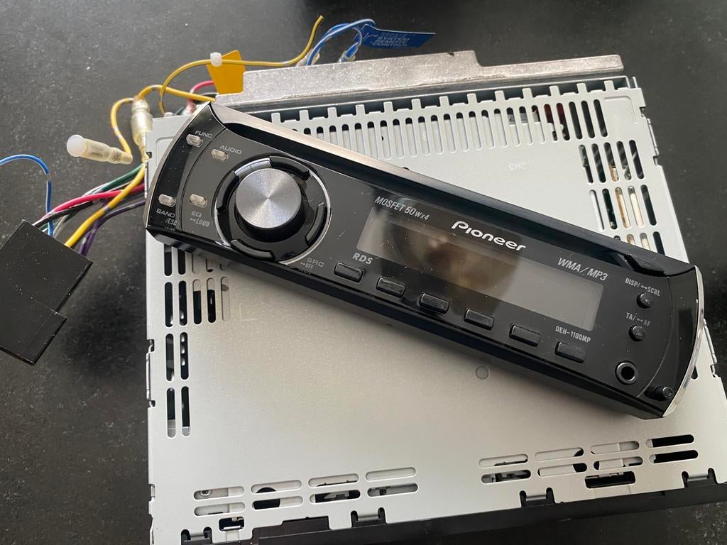 Pioneer autoradio/cd DEH-1100MP mosfet 4x 50 watt, Ophalen of Verzenden, Zo goed als nieuw