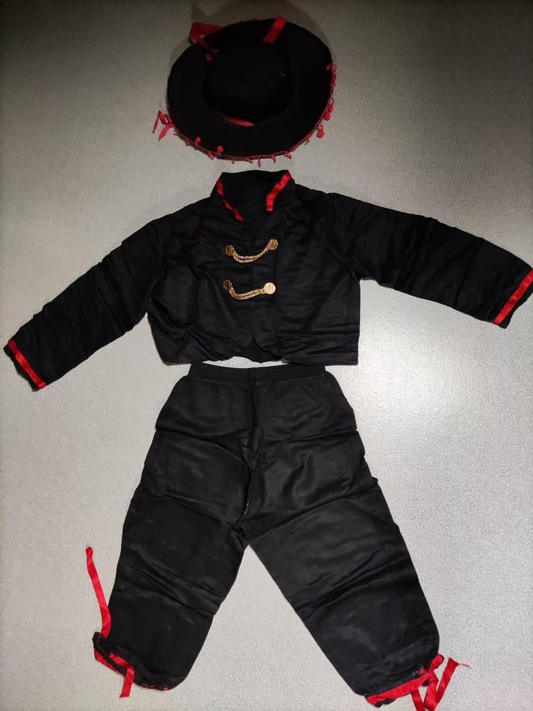 markies pakje carnaval markies kostuum zwart met hoed, Ophalen of Verzenden, Zo goed als nieuw, Jongen of Meisje