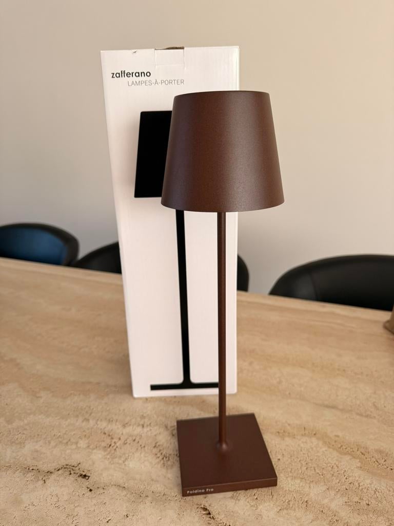 Poldina tafellamp van zafferano nieuw in doos, Huis en Inrichting, Lampen | Vloerlampen, Nieuw, Minder dan 100 cm, Ophalen