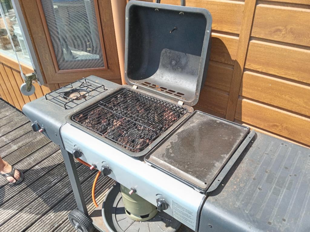 BBQ MET GASPIT EN GASTANK, Ophalen, Gebruikt