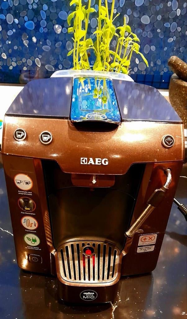 AEG Lavazza Koffiezetapparaat met Melkschuimer, Koffiepads en cups, Gebruikt, Koffiemachine, 1 kopje