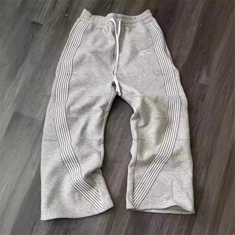 Grijze & Witte Striped Y2K Sweatpants, Verzenden, Nieuw, Maat 52/54 (L), Grijs