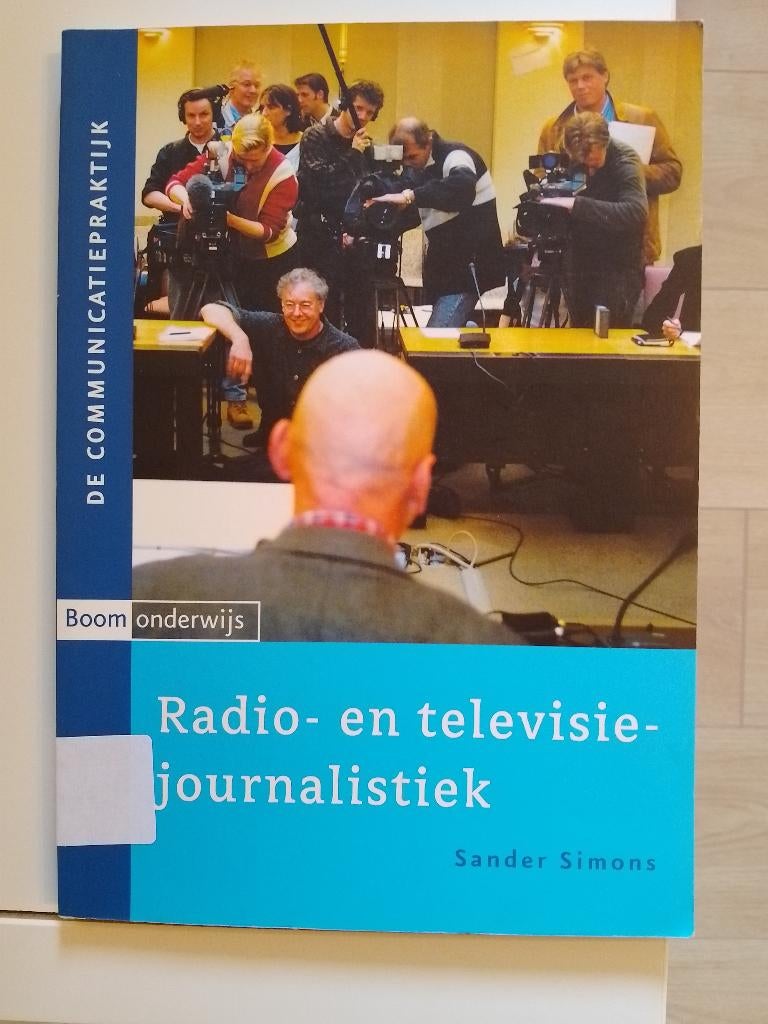 Radio en televisiejournalistiek 9789053529584, Sander Simons, Zo goed als nieuw, Alpha, HBO
