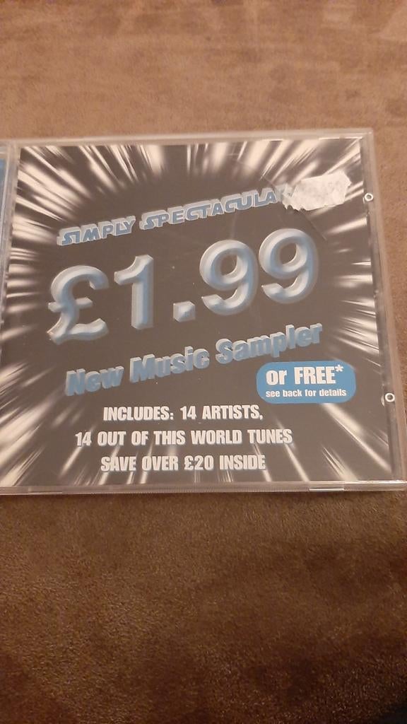 Simply Spectacula - New Music Sampler, Ophalen of Verzenden, Zo goed als nieuw, Pop, Boxset