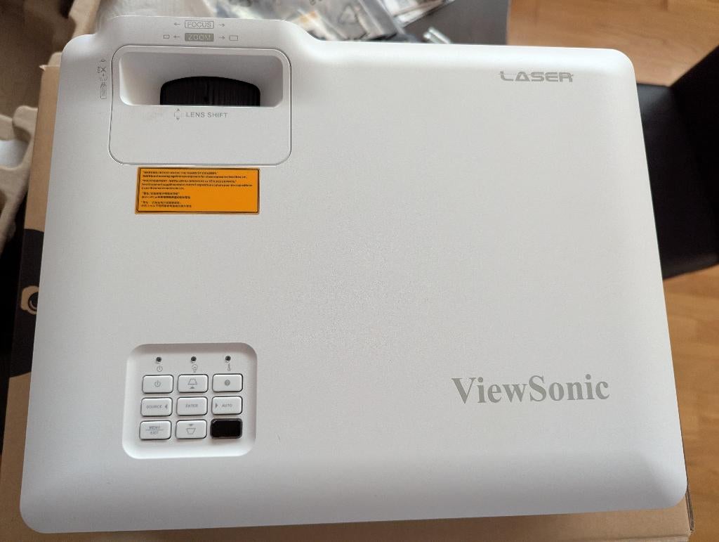 FULL HD LASER BEAMER, Ophalen, Overige technologieën, Zo goed als nieuw, Ultra HD (4K)