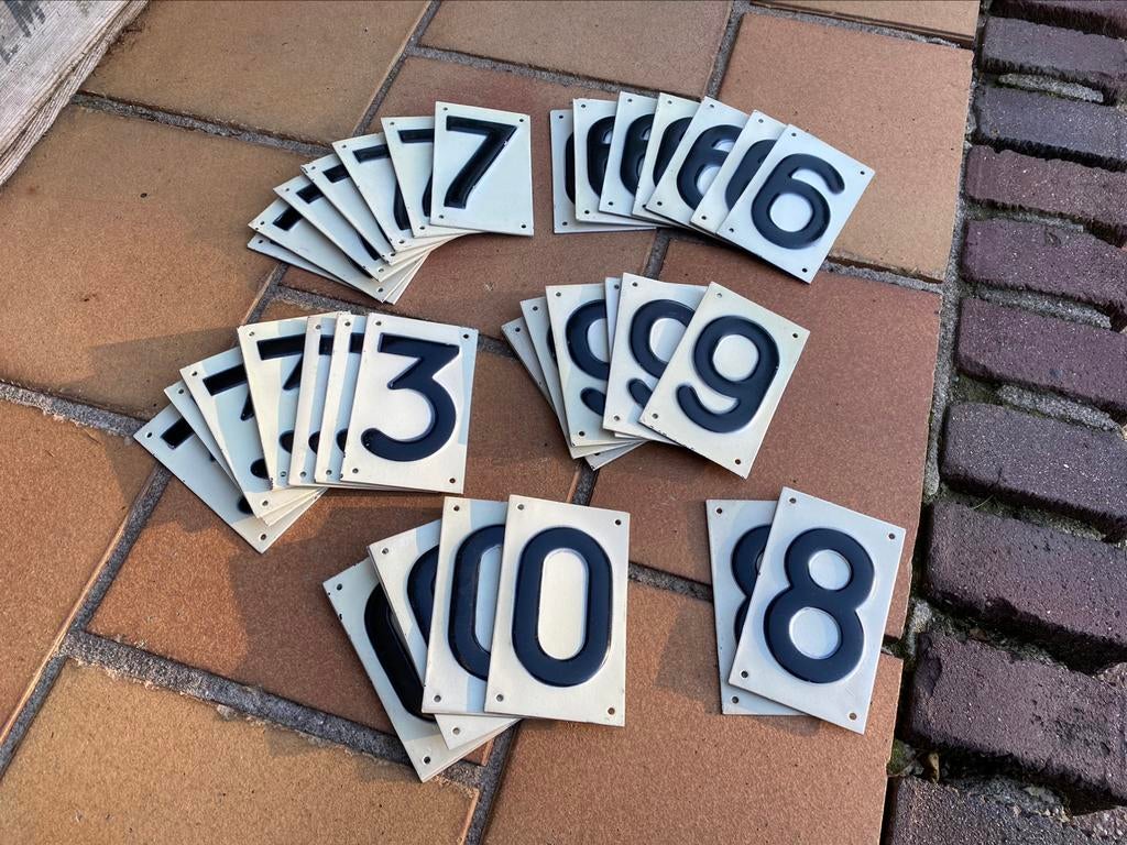 Originele oude huisnummers huisnummer huis nummer jaren 70, Ophalen of Verzenden