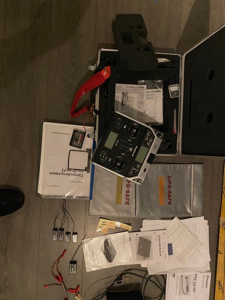 Graupner MC-20 HOTT zender  met ontvangers en meer, Ophalen, Gebruikt, Elektro