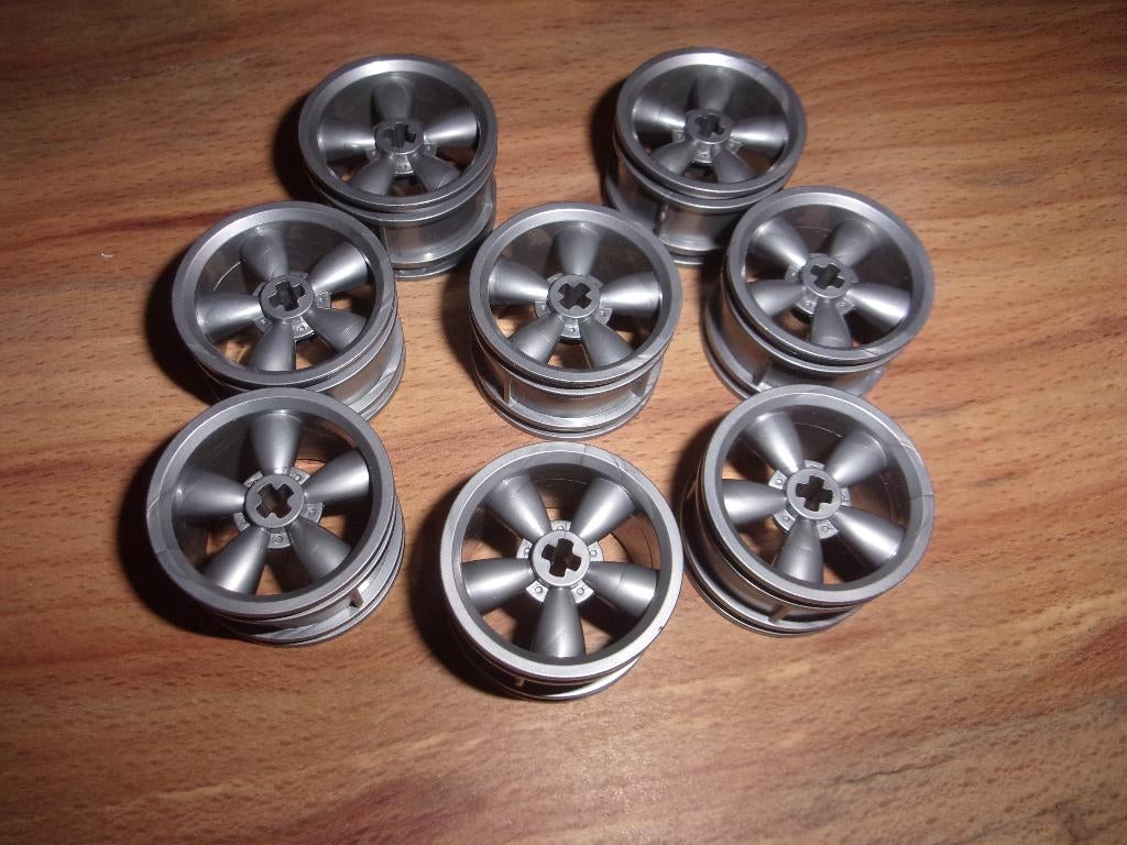 8 x Lego FlatSilver Wheel 30,4mmDx20mm , 42716, Ophalen of Verzenden, Gebruikt, Losse stenen, Lego