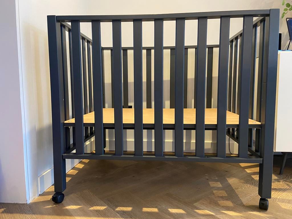 Childhome Box PA94 Antraciet - stevige houten box met wielen, Ophalen, Zo goed als nieuw, Rechthoekig, In hoogte verstelbaar