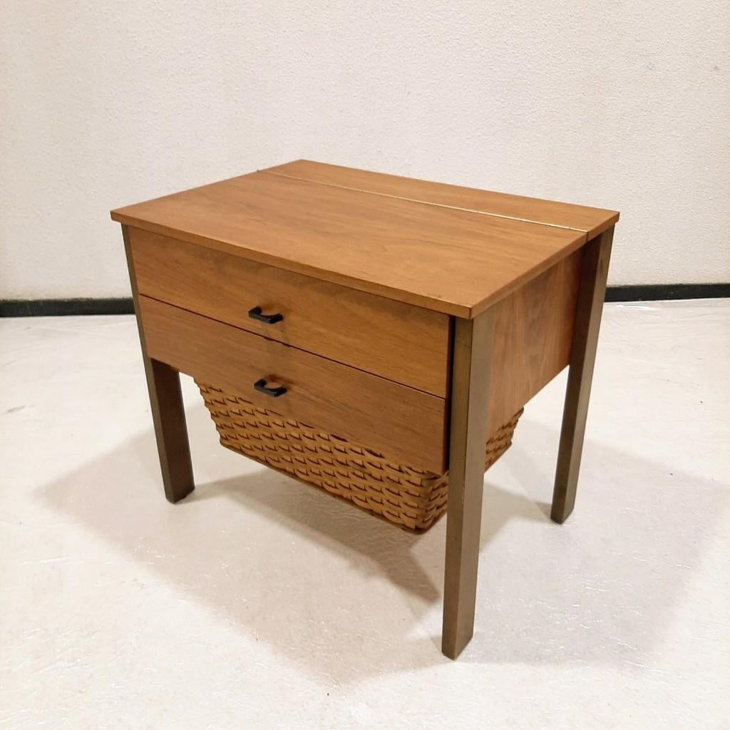 Horn Collection sewing cabinet / side table / nachtkastje, Huis en Inrichting, Slaapkamer | Nachtkastjes, Gebruikt, Minder dan 55 cm