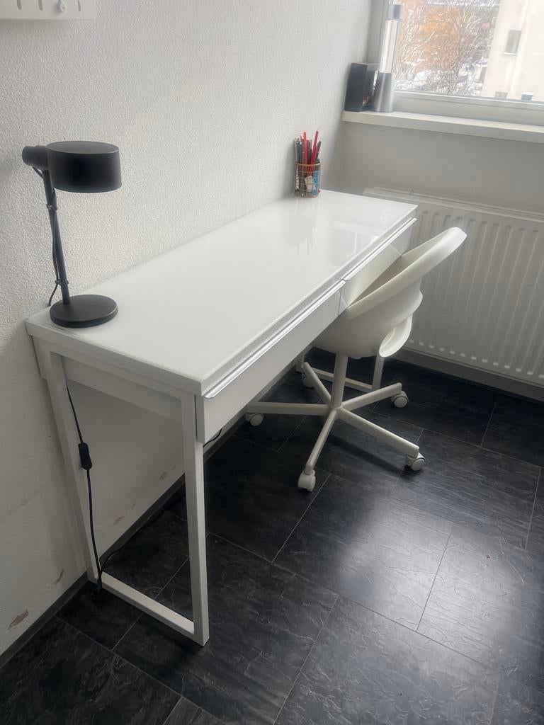 Ikea Besta Burs bureau - 120x40 - Perfecte staat!, Kunststof, 100 tot 150 cm, Minder dan 50 cm, Ophalen of Verzenden