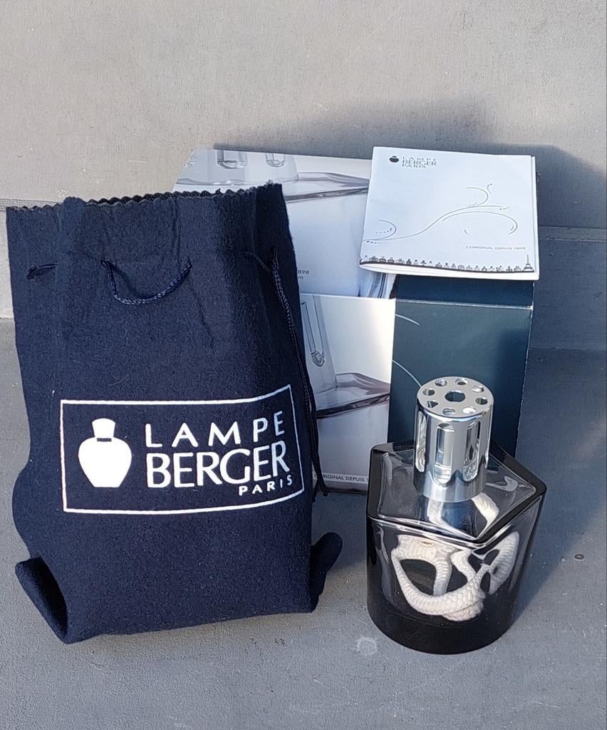 Lampe Berger Paris parfumfles set, Overige materialen, Zwart, Ophalen of Verzenden, Zo goed als nieuw