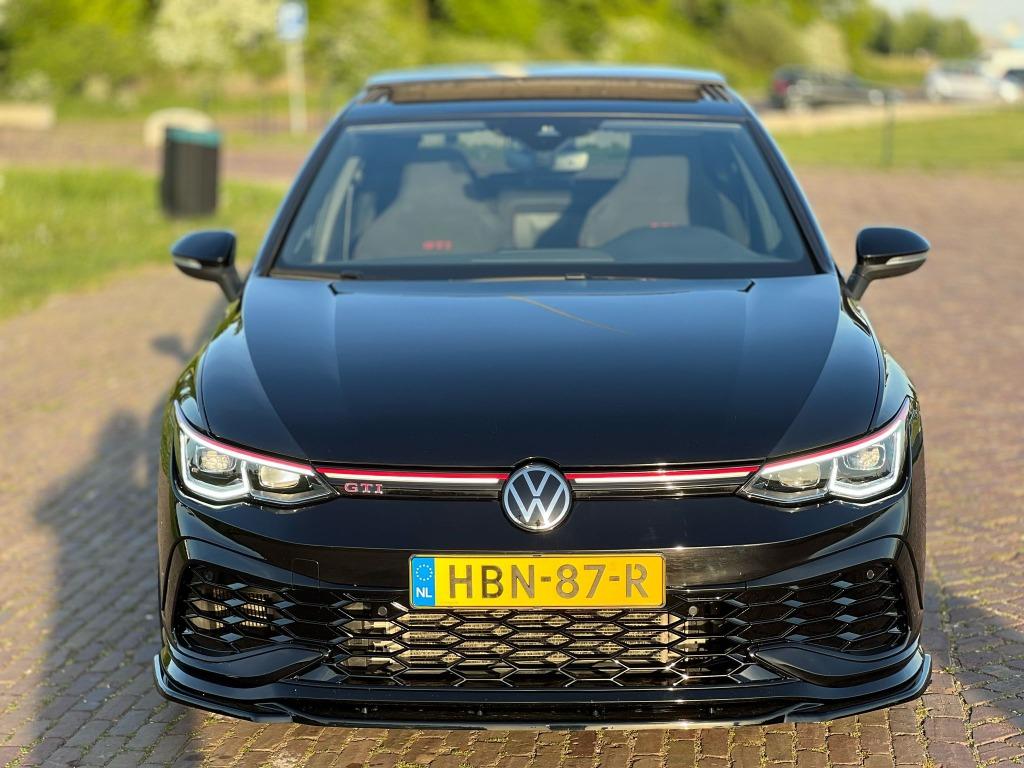 Volkswagen Golf 8 2.0 GTI Clubsport 45 Pano Akrapovic DSG7, Euro 6, 4 cilinders, 1984 cc, Zwart
