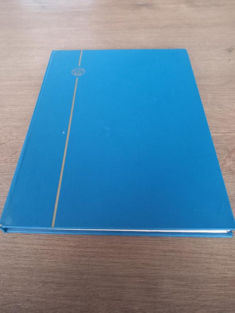 Finland in stockboek vol, Postzegels en Munten, Postzegels | Volle albums en Verzamelingen, Ophalen of Verzenden, Buitenland