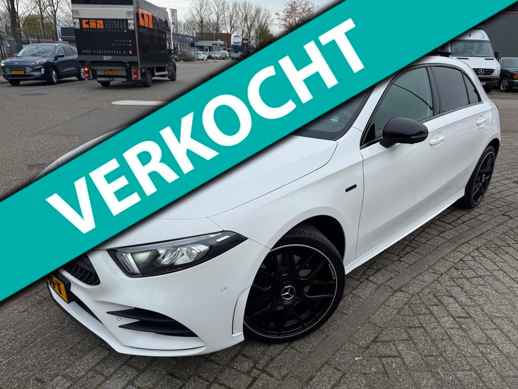 Mercedes-Benz A-klasse 250 e HYBRID 2021 262PK AMG Limited V, Gebruikt, 4 cilinders, Met garantie (alle), 15 kWh