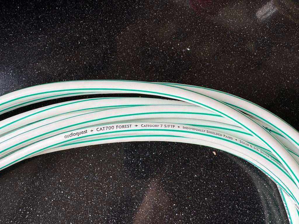 Audioquest Forest Cat700, Ophalen of Verzenden, Zo goed als nieuw, 5 tot 10 meter, Overige kabels