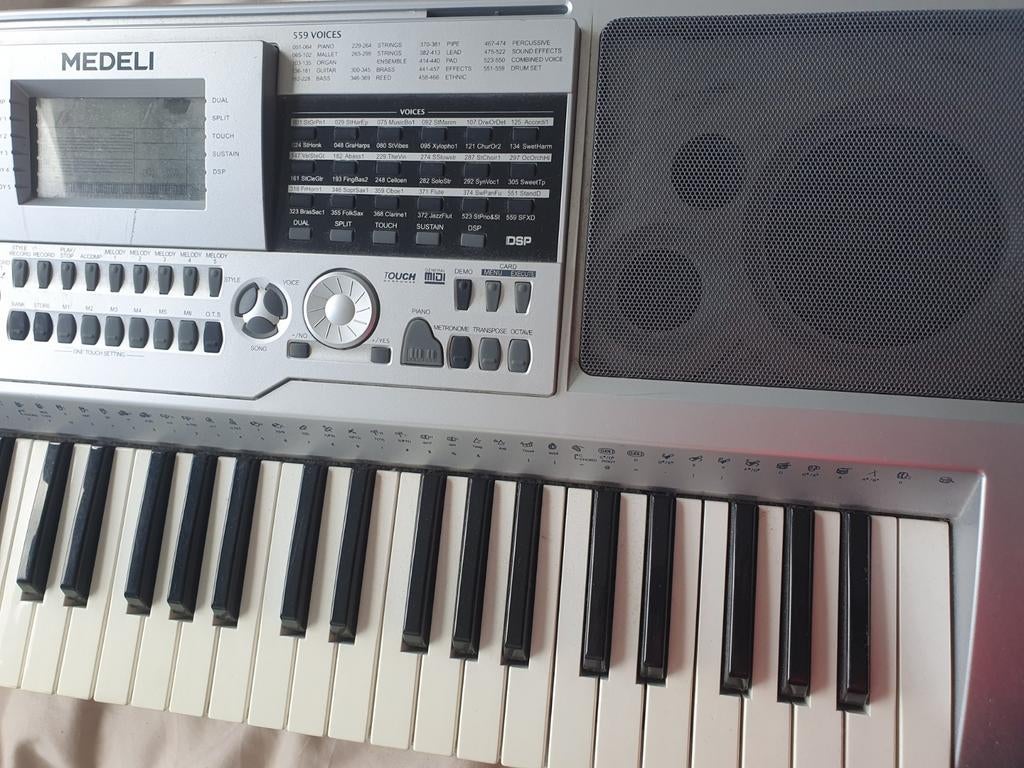 Medeli MD700 keyboard, Muziek en Instrumenten, Ophalen of Verzenden, Zo goed als nieuw, Medeli, Midi-aansluiting