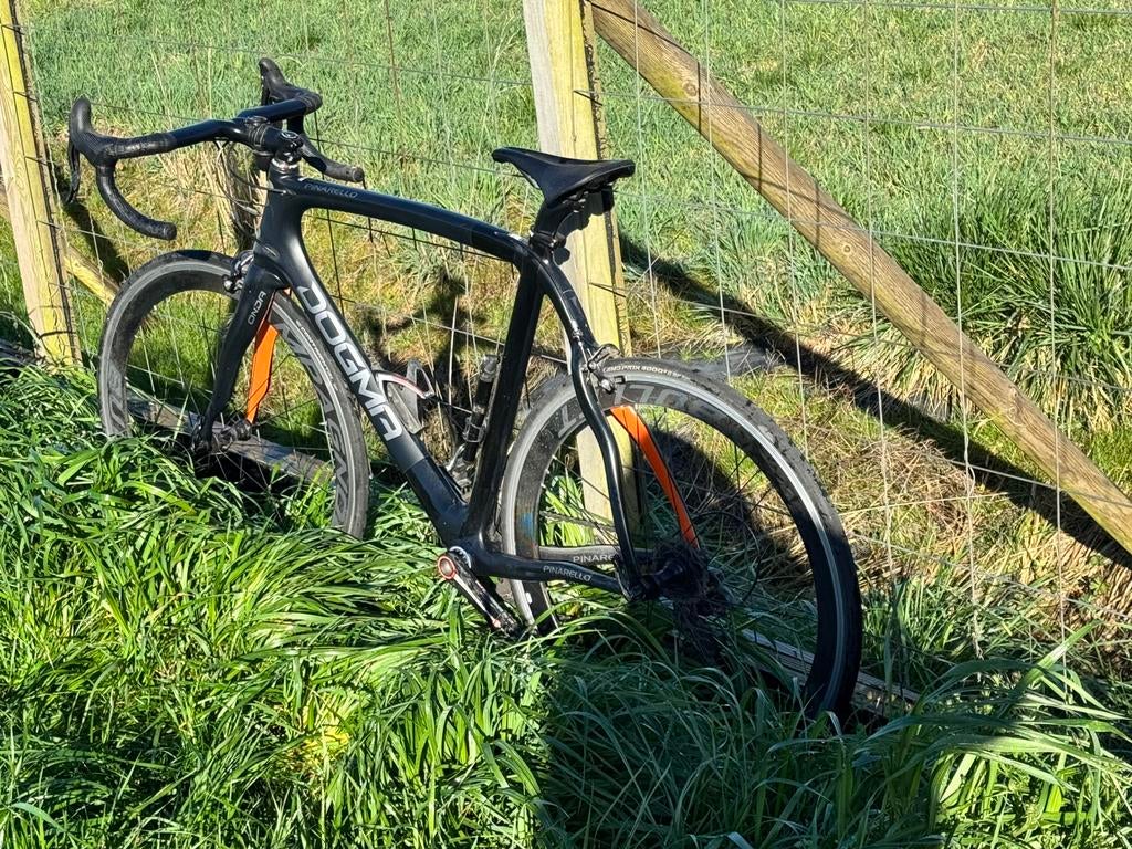 Prachtige Pinarello Dogma 65.1 mat zwart en oranje accenten, Carbon, Zo goed als nieuw, Meer dan 20 versnellingen, Ophalen