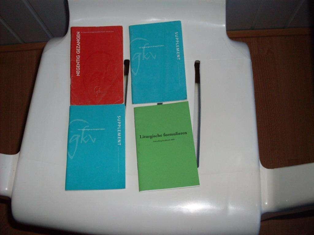 1 formulieren en 3 gezangen boekjes, Ophalen, Zo goed als nieuw, Christendom | Katholiek