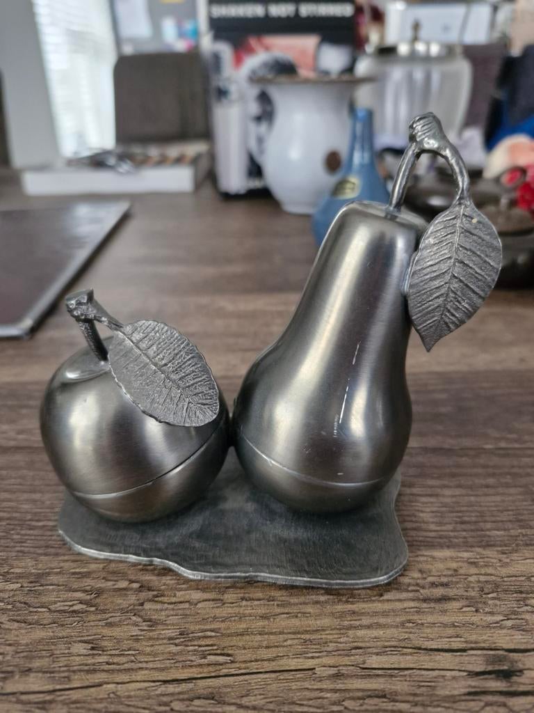 Tinnen appel en peer beeldje., Antiek en Kunst, Ophalen of Verzenden