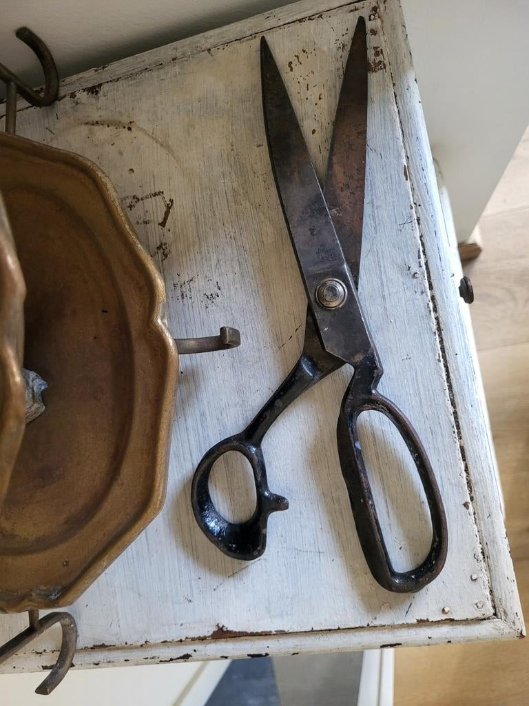 Antieke kleermakersschaar - Vintage schaar, Antiek en Kunst, Antiek | Gereedschap en Instrumenten, Ophalen of Verzenden