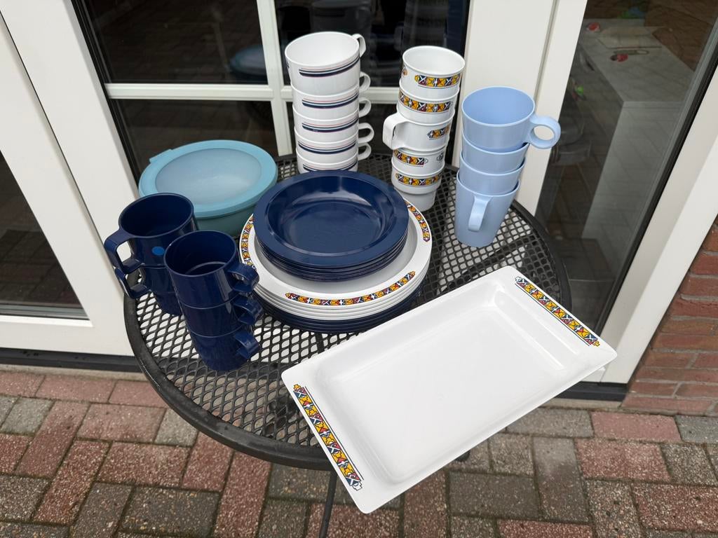 Mepal campingservies 34 delig blauw wit kampeer servies, Caravans en Kamperen, Kampeeraccessoires, Ophalen of Verzenden, Zo goed als nieuw