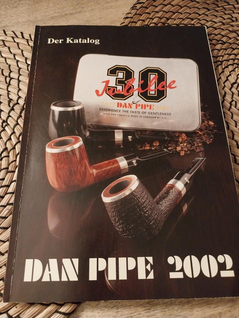 DAN PIPE 2002: 30 Jaar Jubileum Pijproken Catalogus, Ophalen of Verzenden, Zo goed als nieuw, DAN PIPE, Catalogus
