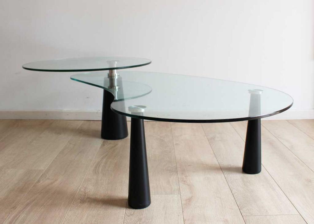 Glazen vintage salontafel, zwarte poten. Retro design tafel, Huis en Inrichting, Tafels | Salontafels, Gebruikt, Minder dan 50 cm