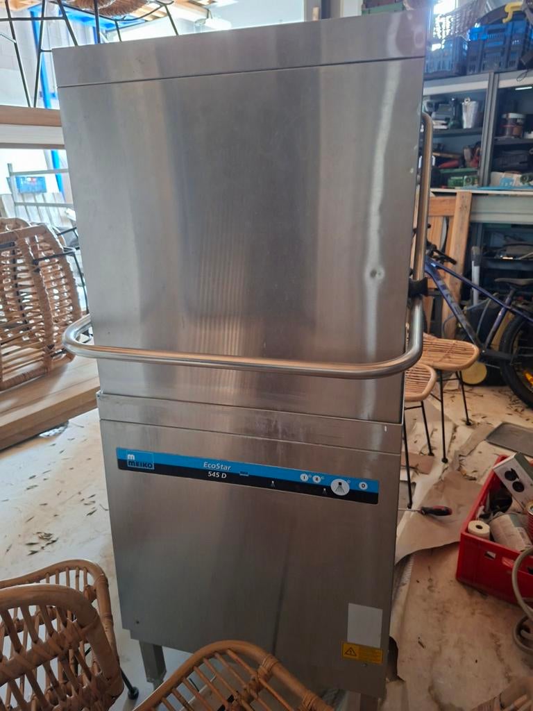 Twee Meiko vaatwassers 545d, Ophalen