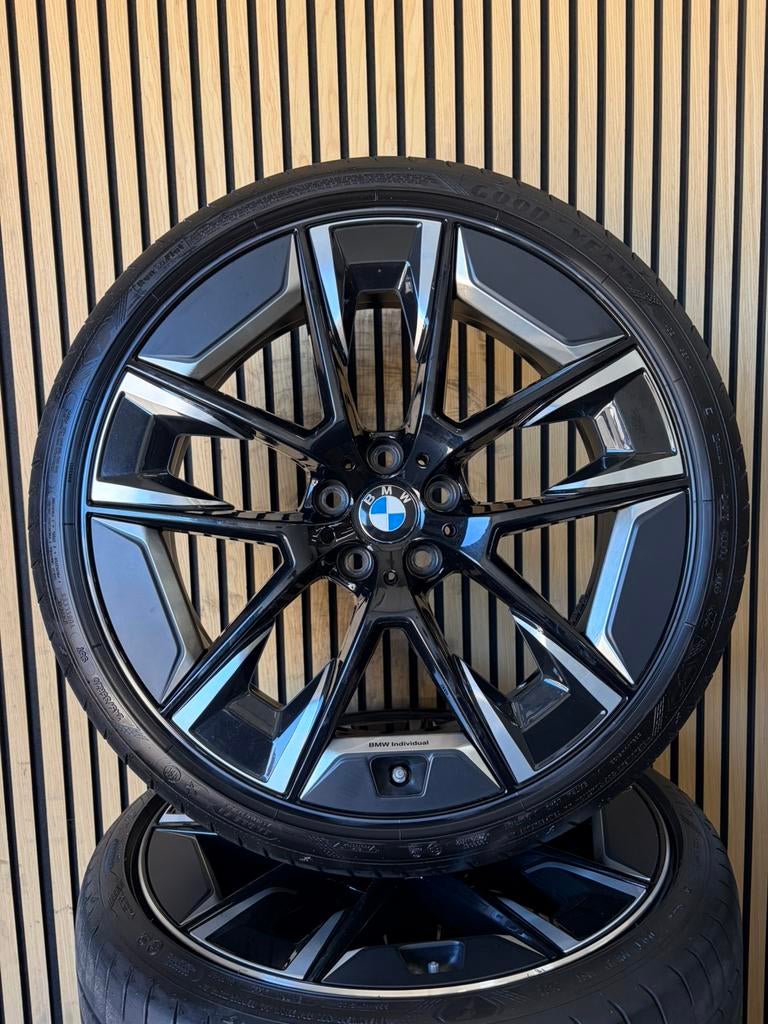 Originele 20” 1001i BMW G30 G31 5-Serie Zomerbanden, Gebruikt, ., 275 mm, Banden en Velgen