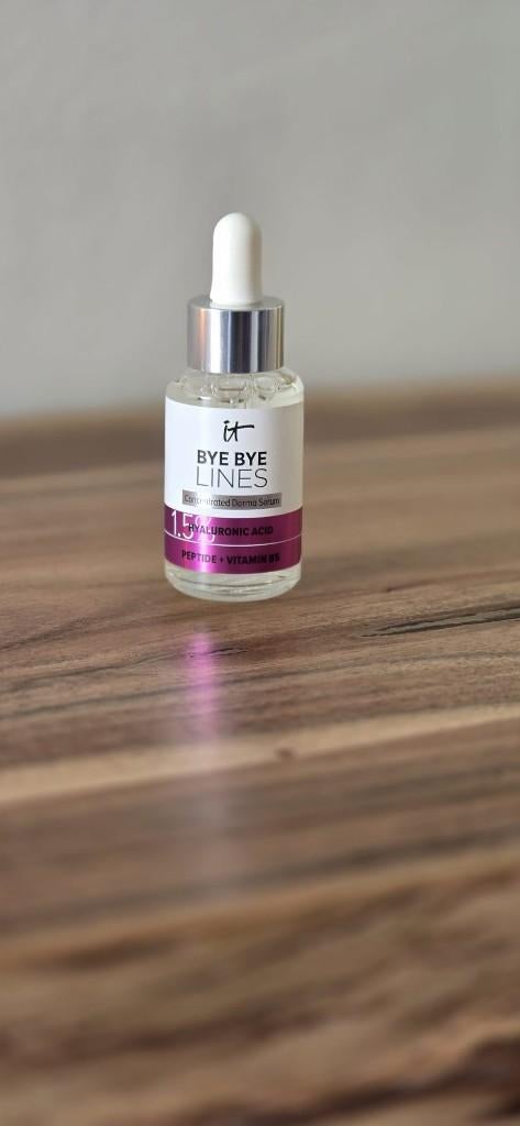 IT Cosmetics Bye Bye Lines 1.5% Hyaluronic Acid Serum 30 ml, Verzenden, Nieuw, Gehele gezicht, Verzorging