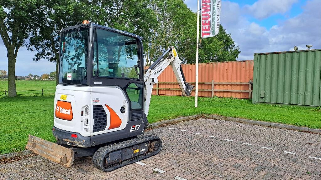 Bobcat E17 graafmachine met cabine + 3 bakken, Teeuwen Tuinmachines, Verkoop@teeuwentuinmachines.nl, Ophalen of Verzenden, Mertstraat 5 Zuilichem