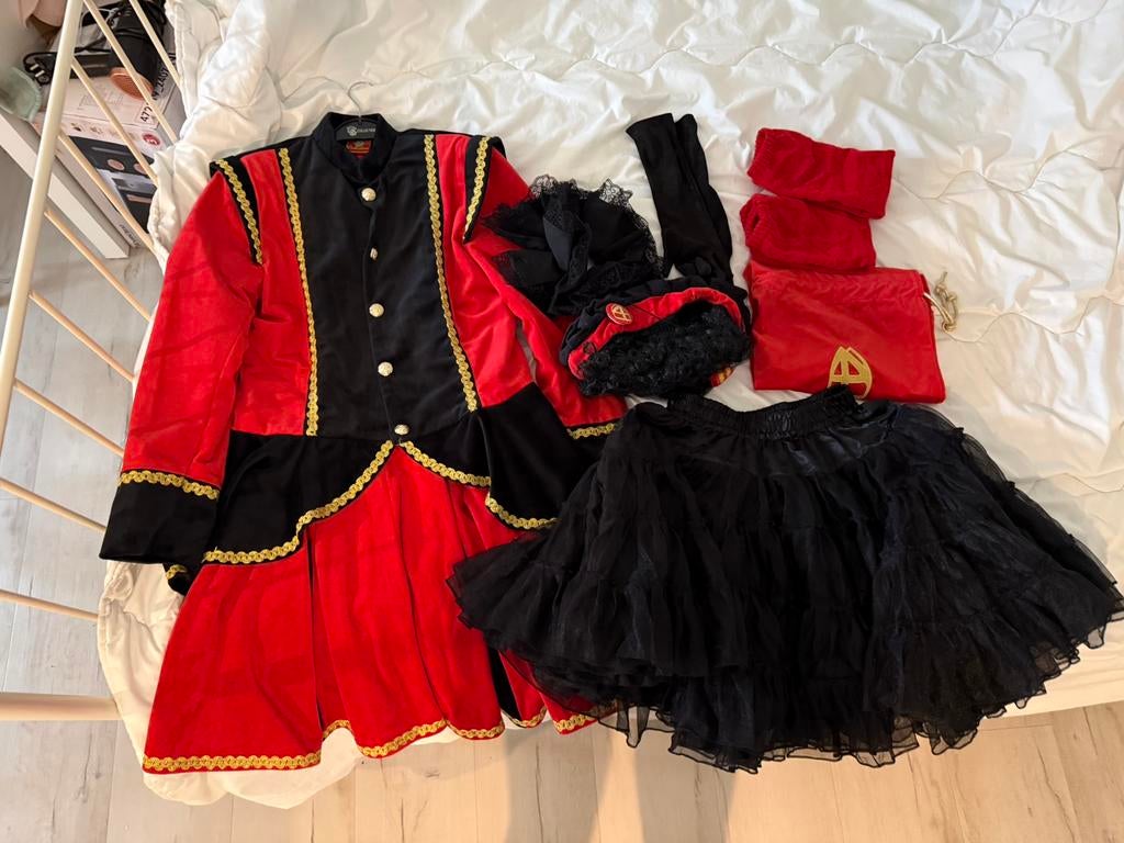 Pietenpak, Ophalen, Kerstmis of Sinterklaas, Maat 42/44 (L), Zo goed als nieuw