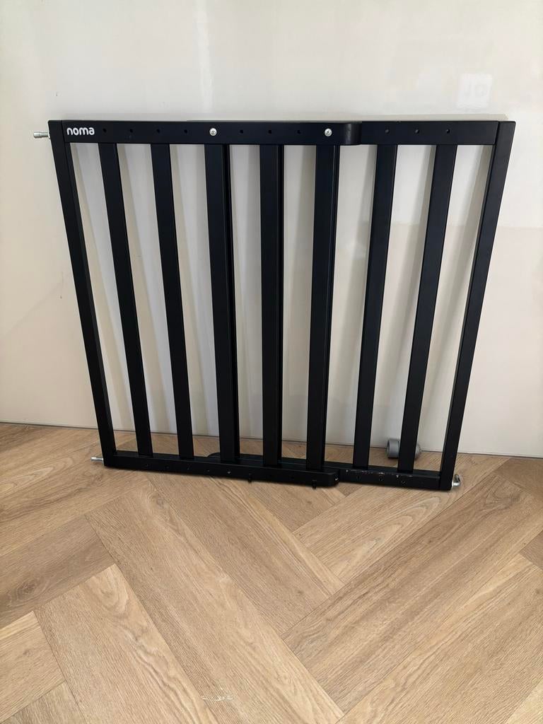 Noma traphekje met muurbeugels, Gebruikt, Ophalen of Verzenden, Metaal of IJzer, Schroefhekje