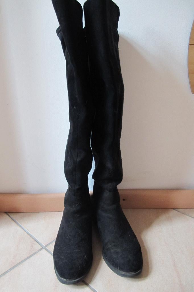 Black knee high boots (Forever 21), Kleding | Dames, Schoenen, Hoge laarzen, Zwart, Ophalen of Verzenden, Forever 21