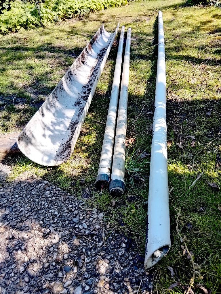 Buizen pijpen goot gratis, Doe-het-zelf en Verbouw, Buizen en Afvoer, Gebruikt, Rechte buis, Pvc, 2 tot 4 meter, 40 tot 60 mm