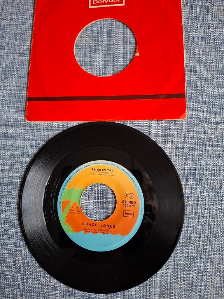 single Grace Jones - La Vie en Rose -1977, Cd's en Dvd's, Vinyl Singles, Gebruikt, 7 inch, Single, Ophalen of Verzenden