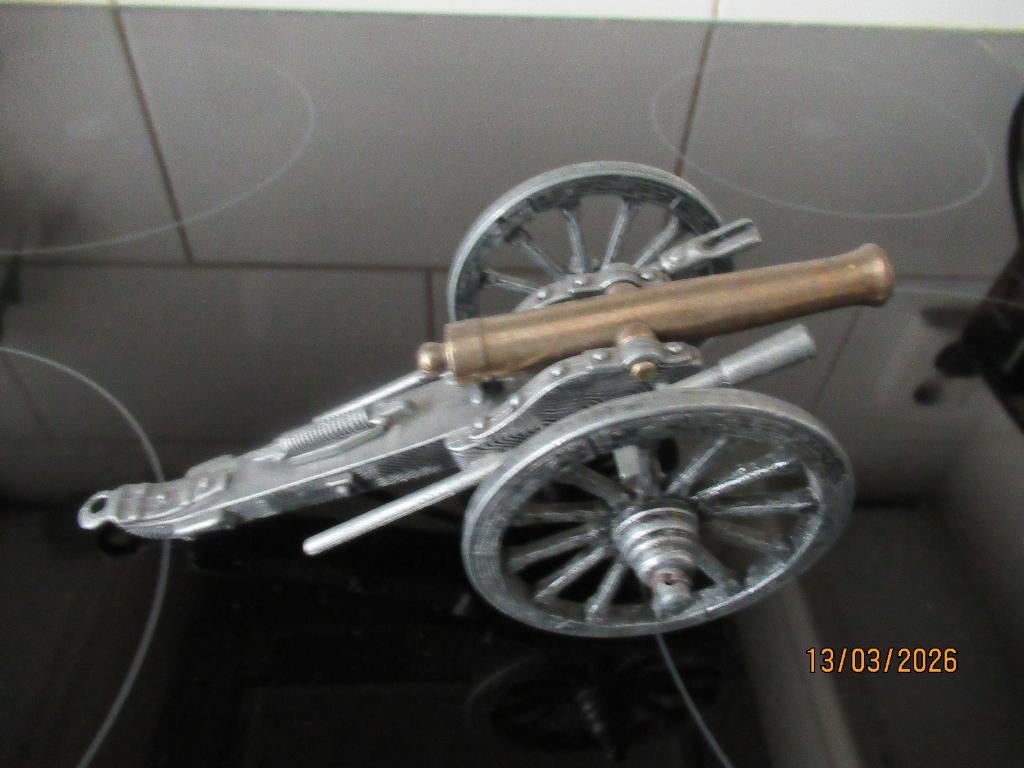 KOPER MET METALEN KANON- NAPOLEONTISCHE TIJD- SPEELGOED, Ophalen of Verzenden