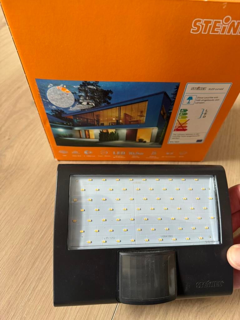 NIEUW Steinel buitenlamp met sensor t.w.v. €80, Overige materialen, Minder dan 50 watt, Wandlamp, Nieuw