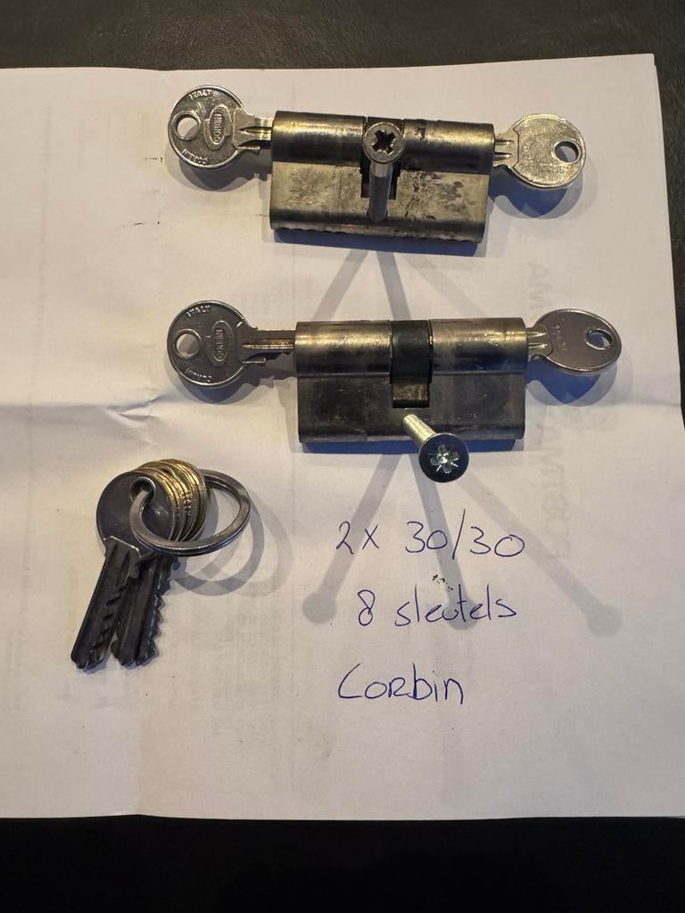 Diversen cilinders met sleutels o.a. SKG ***, Ophalen of Verzenden, Zo goed als nieuw, Rvs, Slot