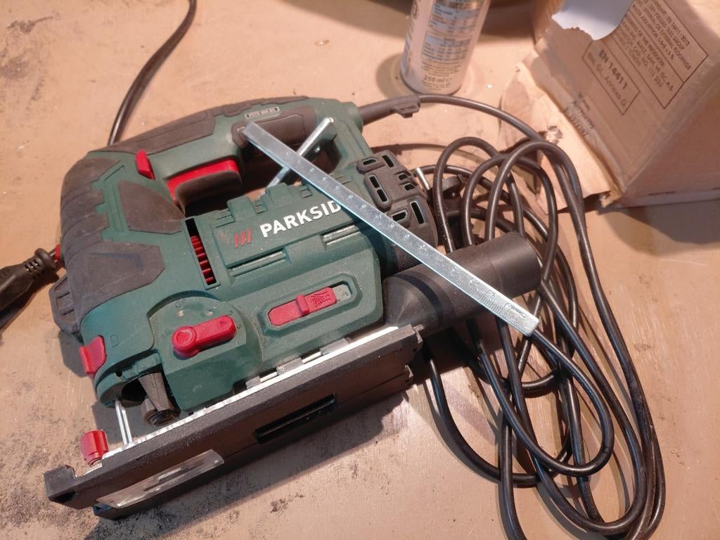 Decopeerzaag en slijpsteen, Ophalen, 1200 watt of meer, Bandschuurmachine