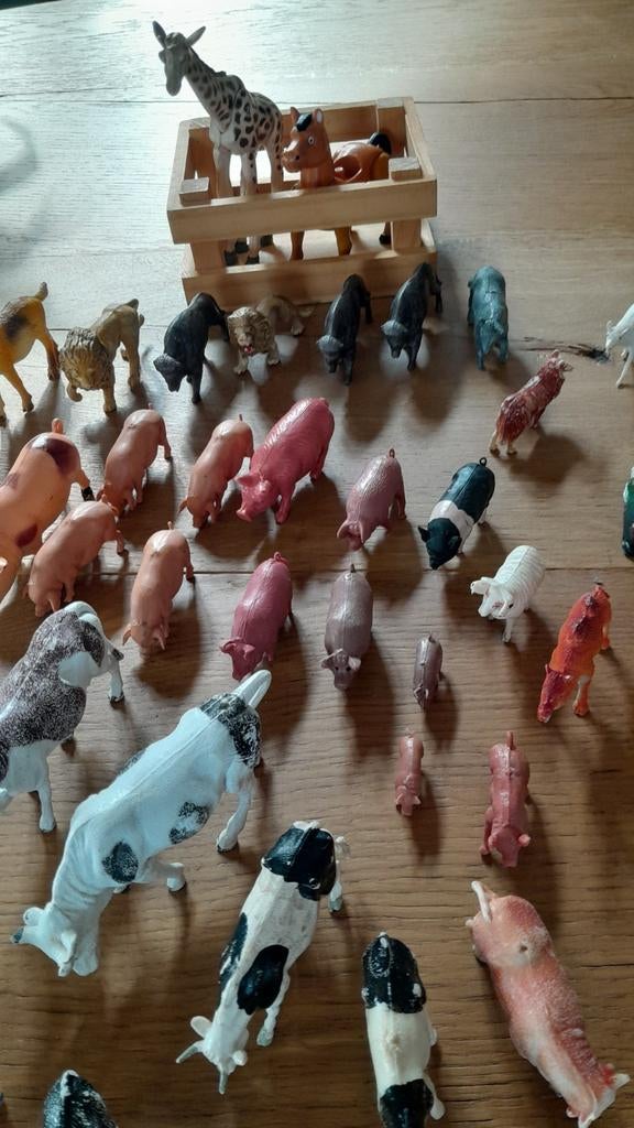 54 Speelgoed boerderij dieren en safari dieren, kunstof., Ophalen of Verzenden